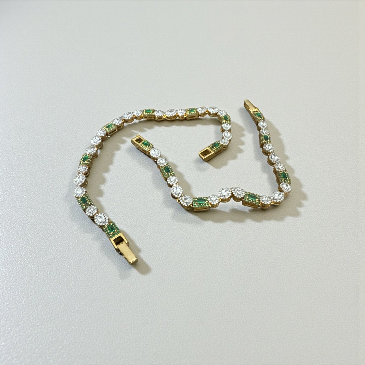 Verdant Diamond Glow (Bracelet)